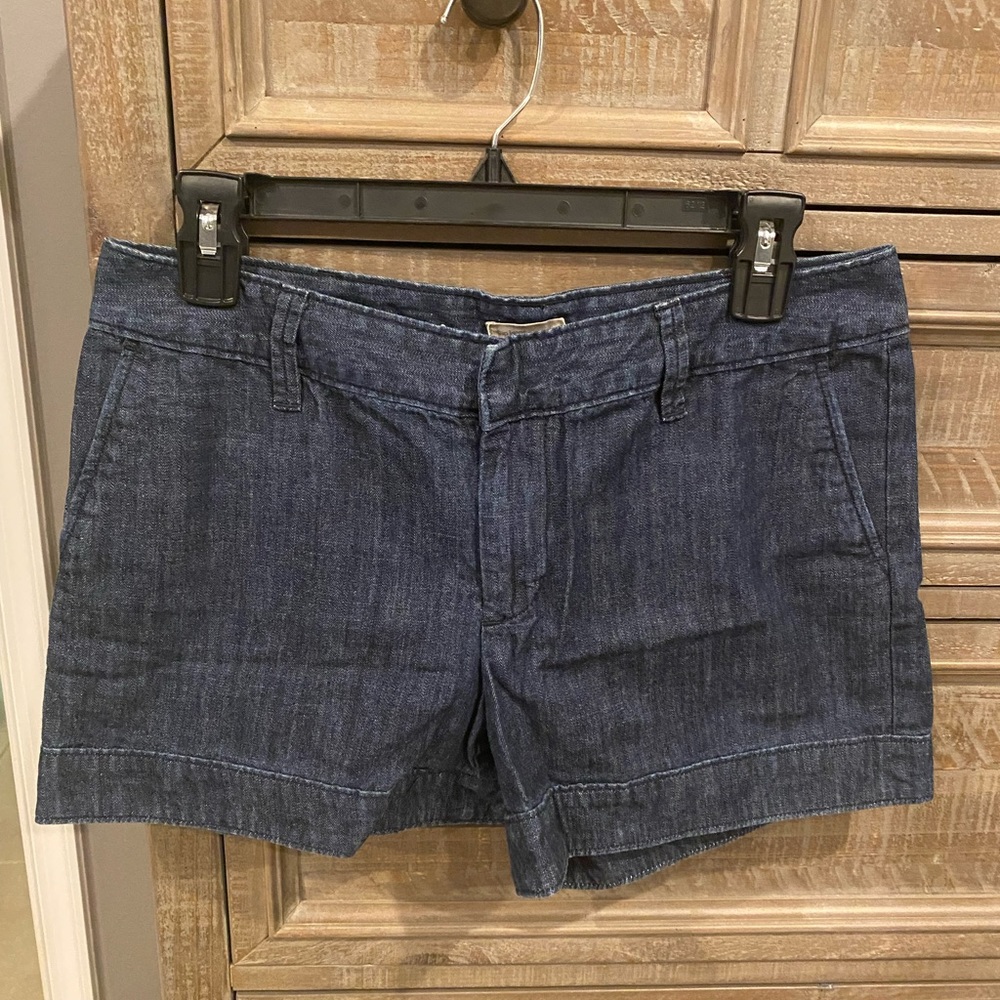 Size 6 Gap shorts NWOT